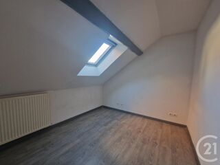  Appartement à louer 4 pièces 72 m²