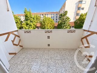  Appartement à louer 3 pièces 69 m²
