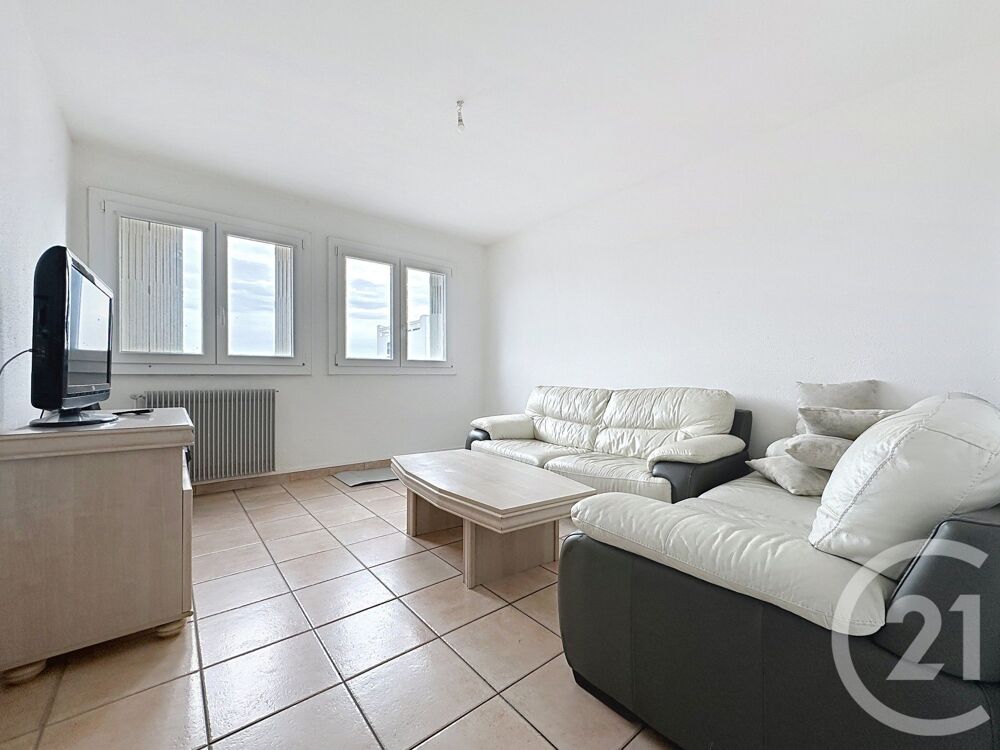 SOCHAUX !! Appartement de 58m² situé au 9 étage d'un imm....