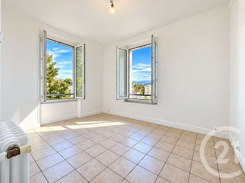 vente Appartement - 2 pièce(s) - 47 m² Juan Les Pins (06160)