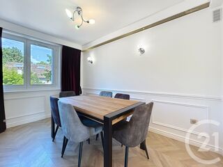  Appartement à louer 5 pièces 80 m²