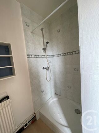  Appartement à louer 1 pièce 25 m²