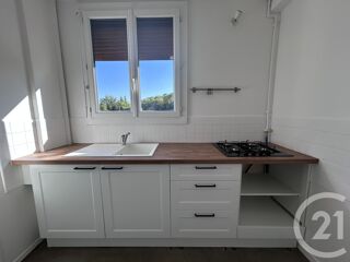  Appartement à louer 3 pièces 49 m²