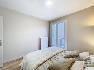  Appartement à louer 2 pièces 42 m²