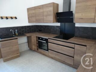  Appartement à louer 3 pièces 74 m²