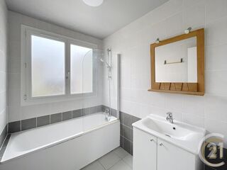  Appartement à louer 4 pièces 71 m²