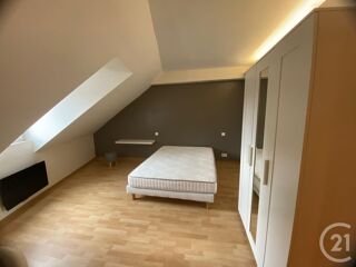  Appartement à louer 6 pièces 159 m²