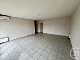  Appartement à louer 4 pièces 96 m²