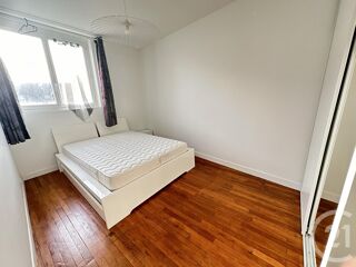  Appartement à louer 3 pièces 80 m²
