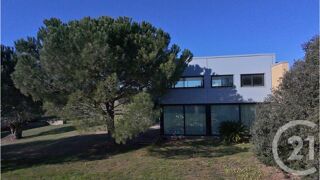  Maison  vendre 9 pices 580 m