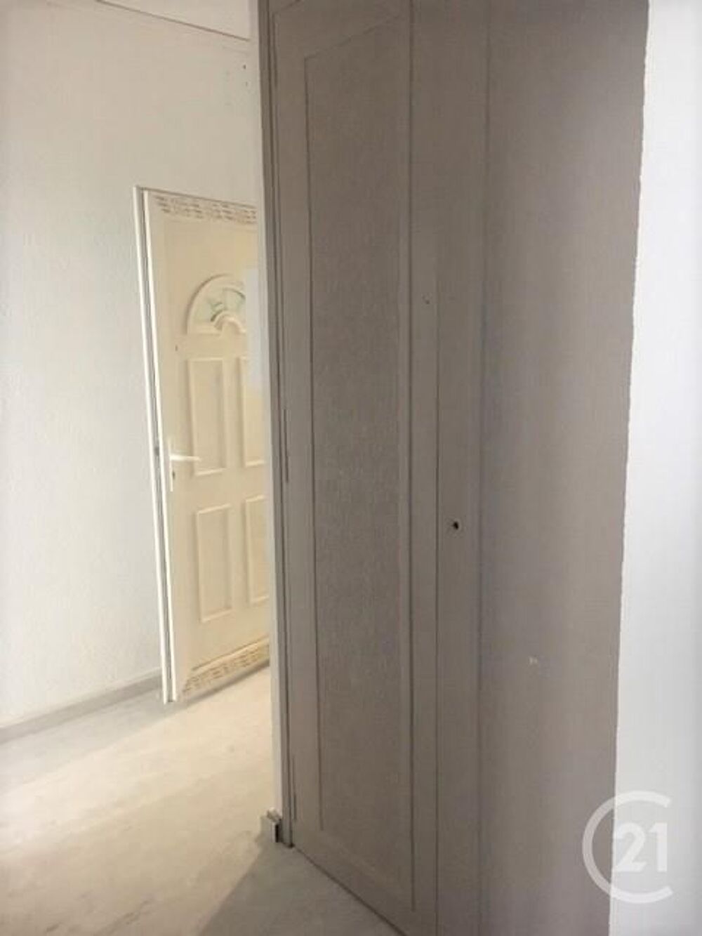 location Appartement - 2 pièce(s) - 37 m² Bagnols-sur-Cèze (30200)