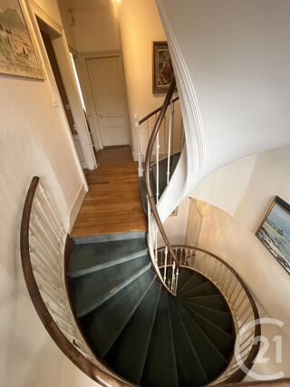  Maison � vendre 15 + pi�ces 550 m�