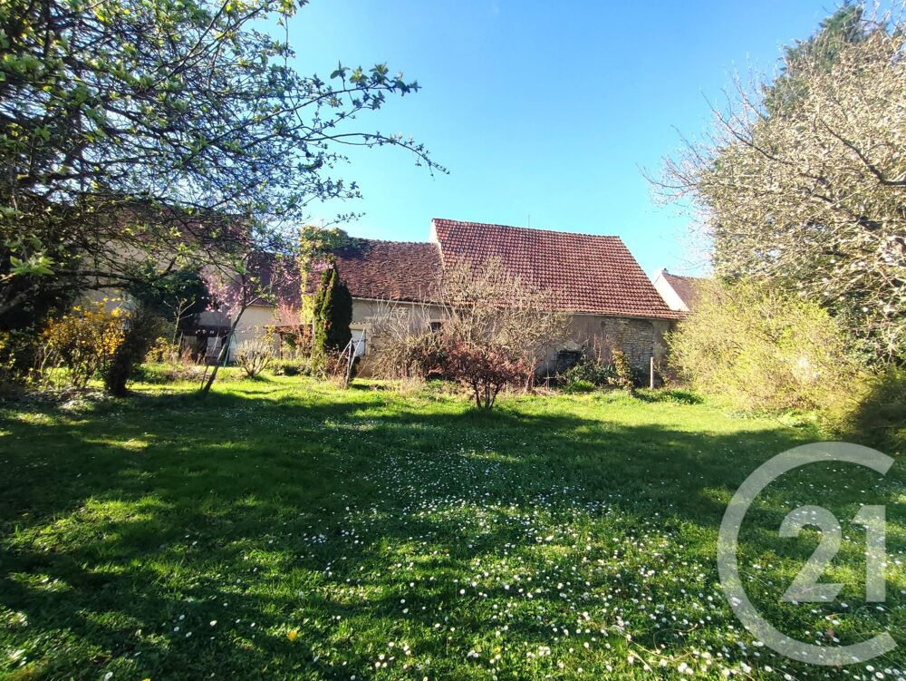 Nichée au c½ur de Donzy, cette maison de 130m² vous accu....