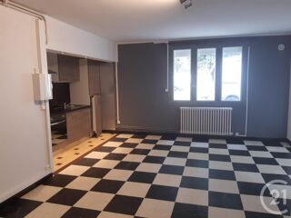  Appartement à louer 3 pièces 55 m²