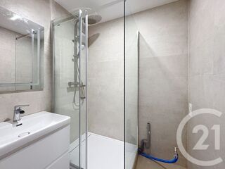  Appartement à louer 3 pièces 61 m²
