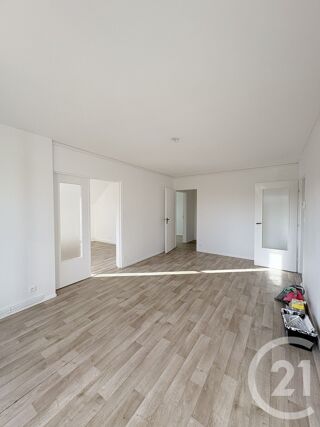location Appartement - 3 pièce(s) - 63 m² Saint-Quentin (02100)