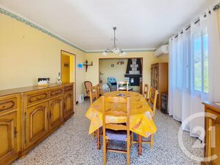  Maison  vendre 8 pices 220 m