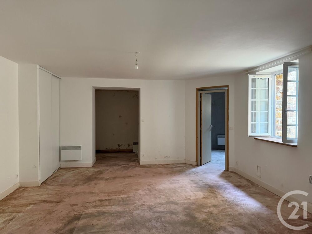 Appartement à vendre au Château de Chimay, en front de m....
