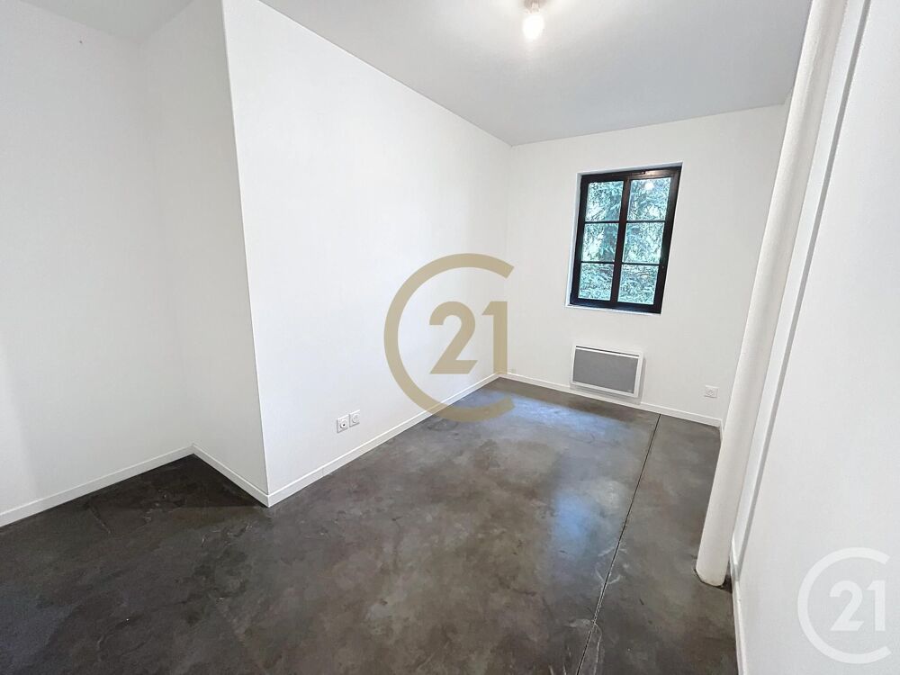 SAINT MAURICE - Découvrez ce charmant appartement à MAL....