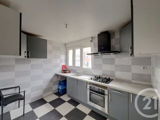  Maison à vendre 10 pièces 222 m²