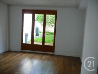  Maison à louer 8 pièces 162 m²