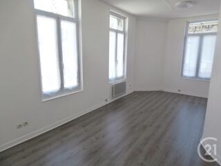  Appartement à louer 3 pièces 60 m²