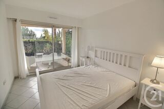  Appartement à louer 4 pièces 86 m²