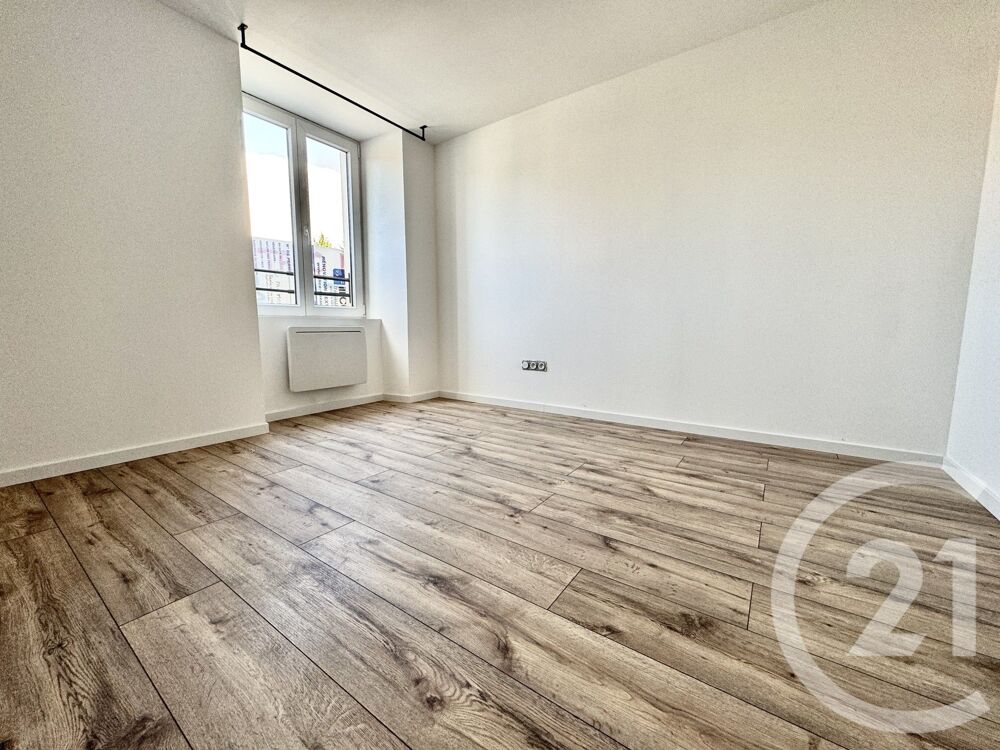 location Appartement - 2 pièce(s) - 35 m² Sainte-Suzanne (25630)