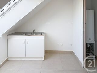  Appartement à louer 1 pièce 32 m²