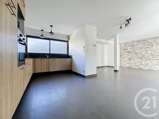  Appartement à louer 4 pièces 90 m²