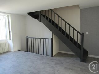  Appartement à louer 5 pièces 101 m²