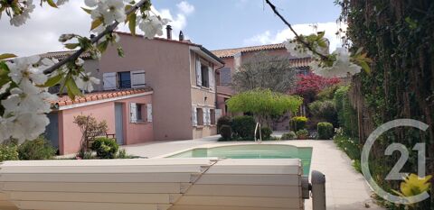   Location Maison Maison - 9 pi�ce(s) - 260 m�