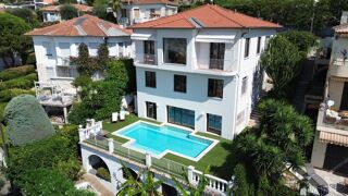  Maison à vendre 7 pièces 264 m²