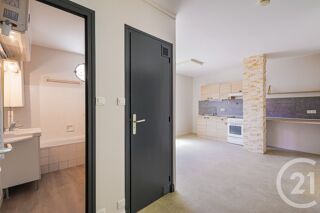  Appartement à louer 2 pièces 37 m²