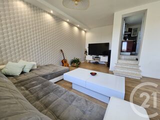  Maison  vendre 4 pices 175 m