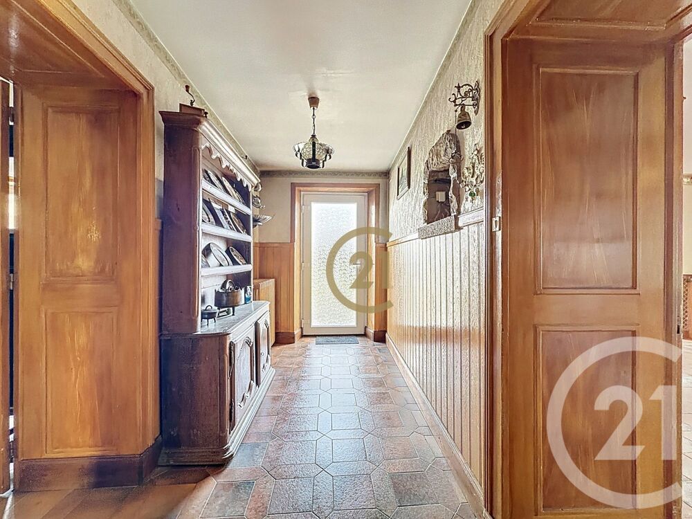 Maison 8 pièces 270 m² · à Briaucourt · 270 m² · 164 000 €