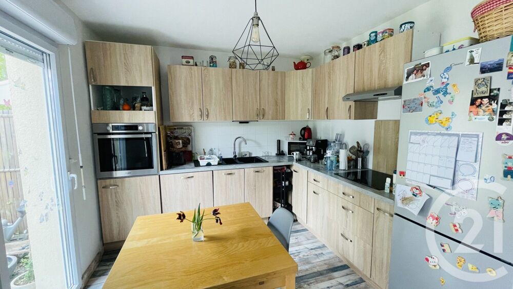 RARE LIBRE; Nichée au c½ur de Langon, cette maison de 87....