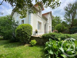 Maison 7 pièces 205 m² · à Saint-Pierre-lès-Nemours · 205 m² · 429 000 €