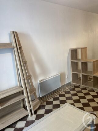  Appartement à louer 2 pièces 60 m²