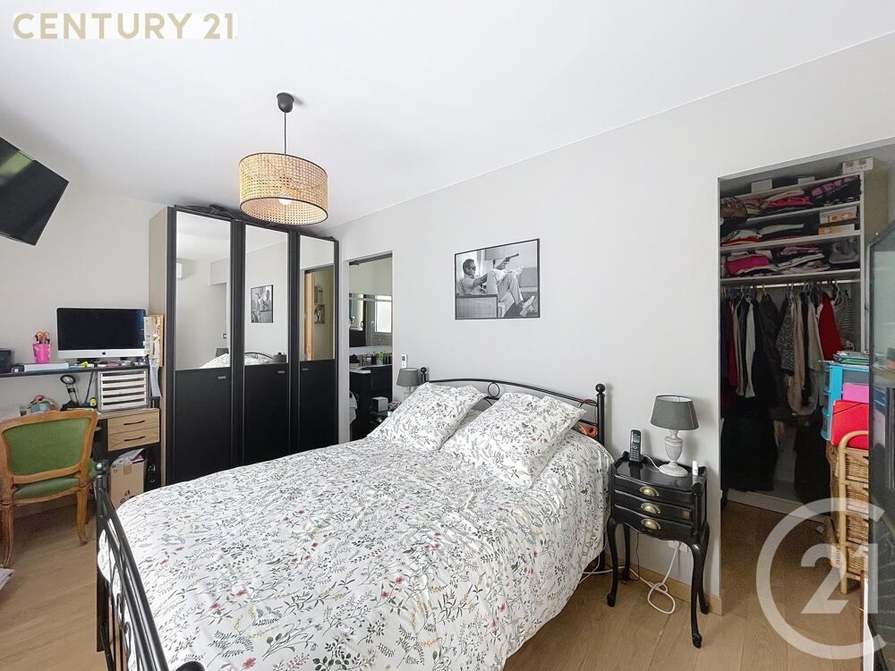 vente Maison - 8 pièce(s) - 281 m² Montpon-Ménestérol (24700)