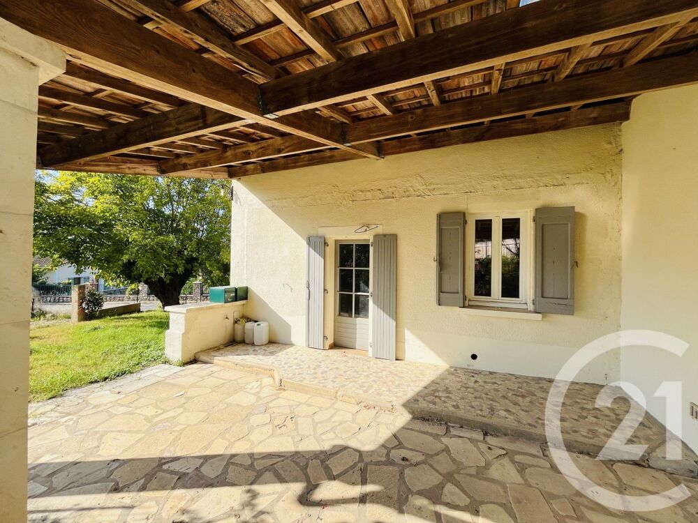 A découvrir sans tarder, ensemble immobilier composé de ....