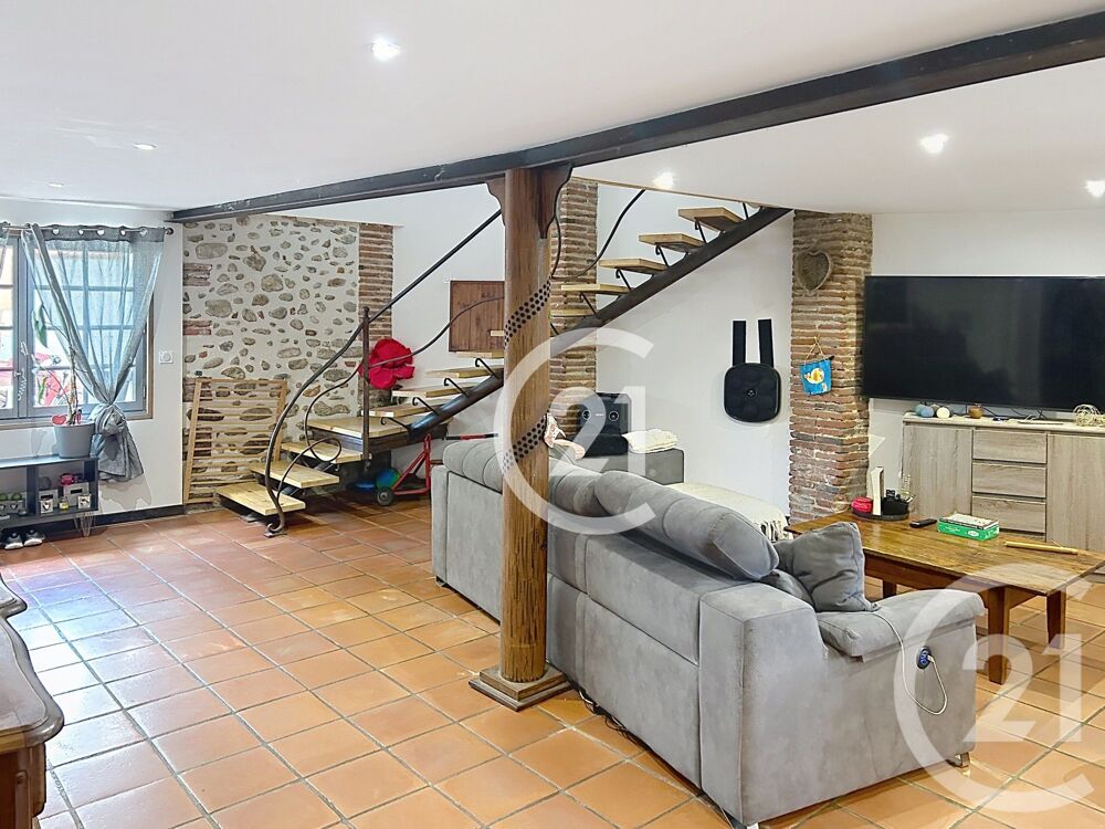 Bien ATYPIQUE à MONTESCOT, belle rénovation pour cette p....