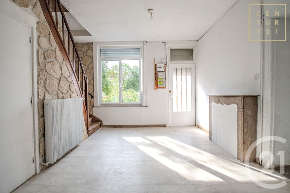 En bref : Maison semi-individuelle à vendre à Hautmo....