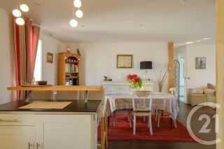  Appartement à louer 5 pièces 140 m²