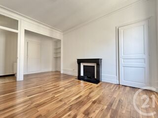  Appartement à louer 2 pièces 68 m²