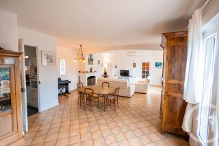  Maison à vendre 8 pièces 239 m²