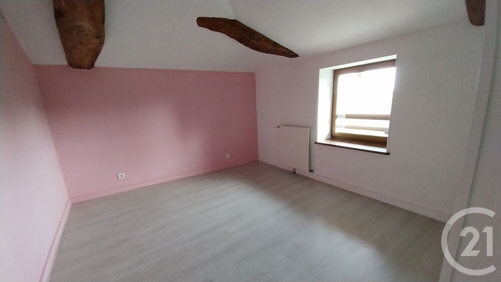 Située dans un hameau paisible de Chaleins, cette maison....