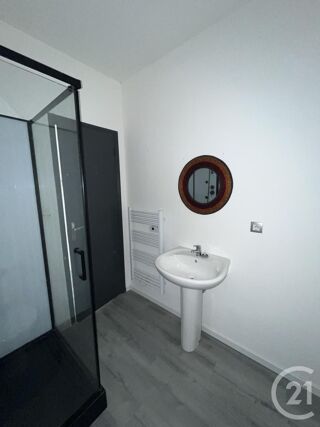  Appartement à louer 1 pièce 27 m²