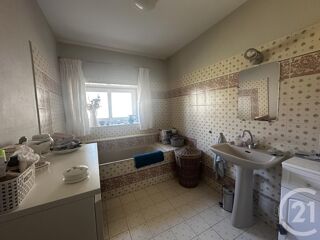  Maison � vendre 4 pi�ces 213 m�