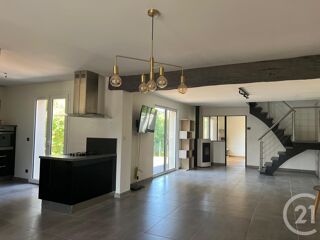  Maison à vendre 10 pièces 236 m²